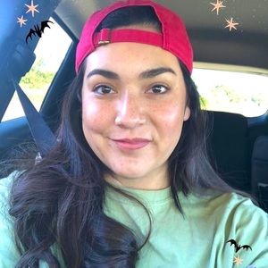 Welcome to my Closet! 10% off Bundles